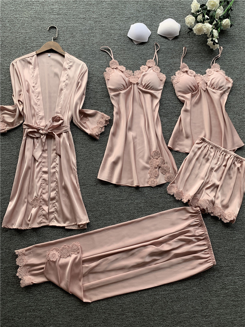 Pyjama cinq pièces avec coussinets d'allaitement