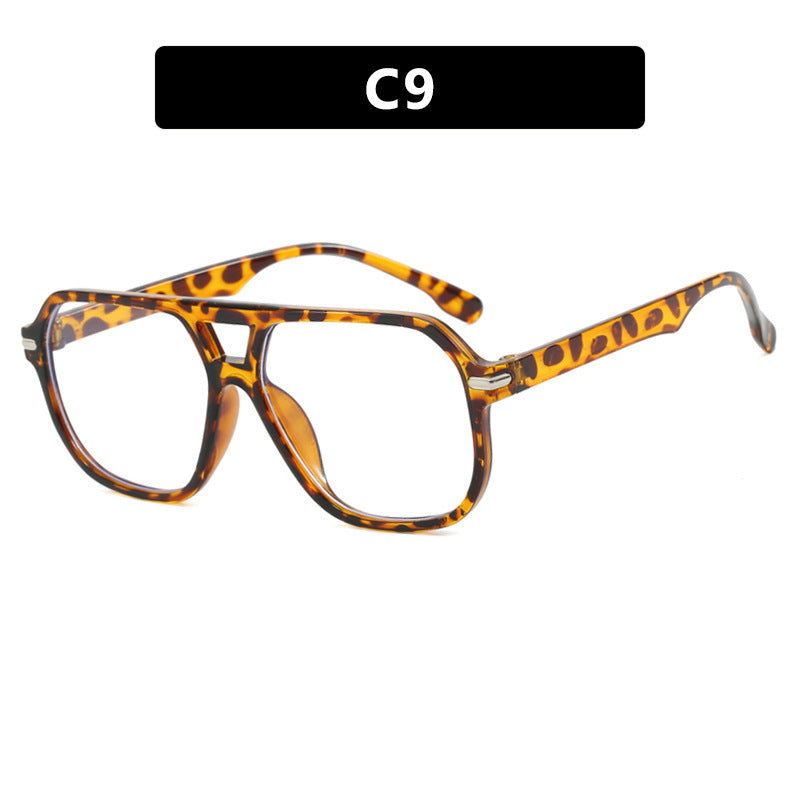 Lunettes de soleil simples et élégantes femme
