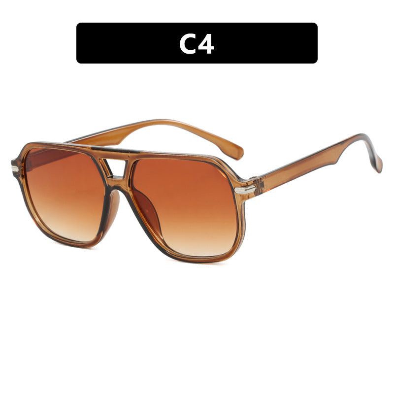 Lunettes de soleil simples et élégantes femme