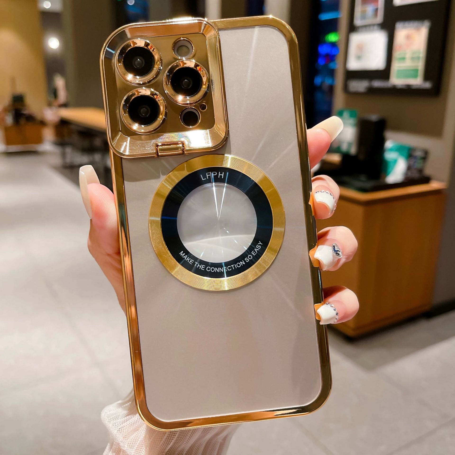 Coque iPhone électroplaquée luxe MagSafe avec support