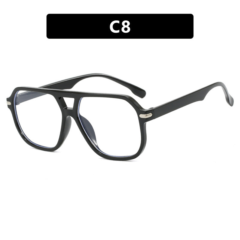 Lunettes de soleil simples et élégantes femme